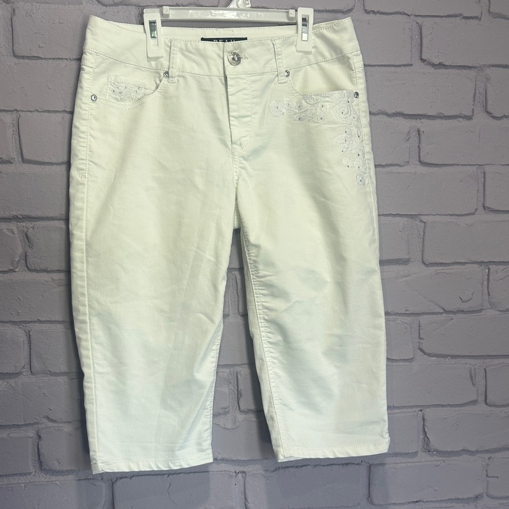 NEW Women's White Jeans size 6